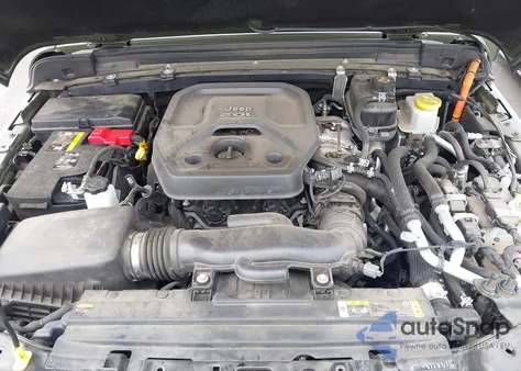 2022 Jeep Wrangler 4Xe Unlimited Sahara 4X4 z USA, uszkodzony, nr VIN 1C4JJXP68NW156912